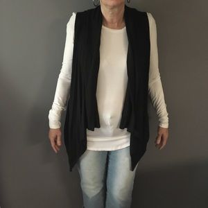 ATTENTION sleeveless vest